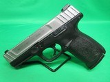SMITH & WESSON SD40VE .40 S&W - 1 of 3