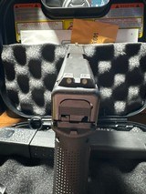 GLOCK 22 G22 GEN 4 .40 (Night Sights) POLICE TRADE IN .40 S&W - 3 of 3