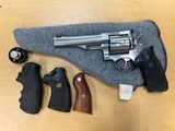 RUGER REDHAWK .44 MAGNUM - 1 of 3