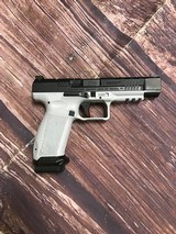 CANIK CANIK METE SFX 9MM LUGER (9X19 PARA) - 1 of 3