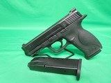 SMITH & WESSON M&P40 .40 S&W - 1 of 3