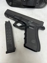 GLOCK 22 G22 GEN 4 .40 S&W - 2 of 3