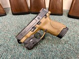 SMITH & WESSON M&P 9 Shield 9mm 9MM LUGER (9X19 PARA) - 1 of 3