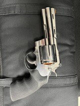 COLT ANACONDA .44 MAGNUM - 1 of 2