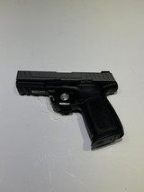 SMITH & WESSON SD40VE .40 S&W - 1 of 3