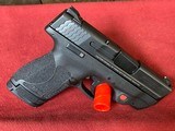 SMITH & WESSON M&P 9 M2.0 SHIELD With red Crimson trace laser 9MM LUGER (9X19 PARA) - 2 of 3