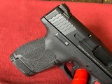 SMITH & WESSON M&P 9 M2.0 SHIELD With red Crimson trace laser 9MM LUGER (9X19 PARA) - 3 of 3