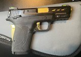 SMITH & WESSON M&P 9 Shield EZ PC 9MM LUGER (9X19 PARA) - 1 of 2