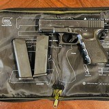 GLOCK G23 GEN 3 .40 S&W - 1 of 3