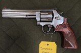 SMITH & WESSON 686-6 PLUS DELUXE .357 MAG - 2 of 3