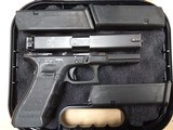 GLOCK G22Gen 4 .40 S&W - 3 of 3