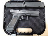 GLOCK 22 G22 GEN 4 .40 S&W - 2 of 3