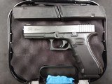 GLOCK G22 GEN4 .40 S&W - 2 of 3