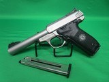 SMITH & WESSON SW22 VICTORY .22 LR - 1 of 3