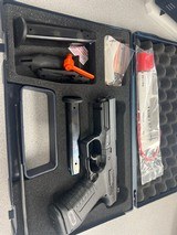 WALTHER P99 .40 S&W - 1 of 1