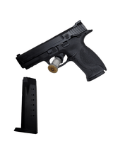 SMITH & WESSON M&P40 .40 S&W - 2 of 3