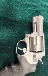 TAURUS M415 2.5" Ported .41 REM MAG - 1 of 3