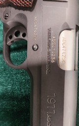 TAURUS 1911 .45 ACP - 2 of 3