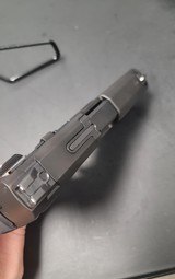 SMITH & WESSON M&P9 SHIELD EZ M2.0 9MM LUGER (9X19 PARA) - 2 of 3