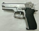 SMITH & WESSON 5906 9MM LUGER (9X19 PARA) - 1 of 3