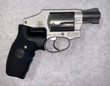 SMITH & WESSON 642-1 AIRWEIGHT laser grip .38 S&W - 1 of 3