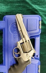 SMITH & WESSON 986 PRO PERFORMANCE 9MM LUGER (9X19 PARA) - 1 of 3