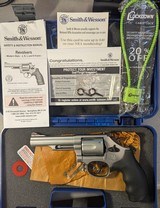 SMITH & WESSON 66 .357 MAG - 1 of 3