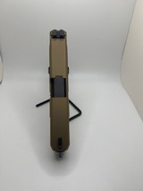 GLOCK 19 19x G19X -FDE Gen 5 /Night Sights / 3 Mags- like new 9MM LUGER (9X19 PARA) - 3 of 3