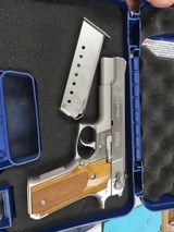 SMITH & WESSON 645 .45 ACP - 1 of 3 SMITH & WESSON 645 .45 ACP - 1 of 3