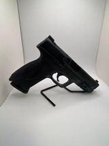 SMITH & WESSON M&P mp 9 FULL SIZE bundle 9MM LUGER (9X19 PARA) - 2 of 3