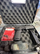 SIG SAUER P320F 9MM LUGER (9X19 PARA) - 1 of 3