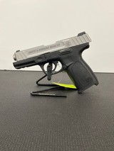 SMITH & WESSON SD40VE .40 CALIBER - 1 of 3