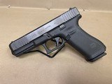 GLOCK 22 GEN5 .40 S&W - 2 of 3