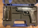 SMITH & WESSON M&P 40 .40 S&W - 1 of 3