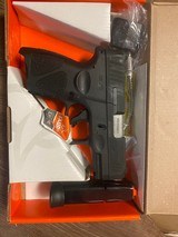 TAURUS G3C .40 S&W - 1 of 3