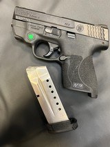 SMITH & WESSON M&P 9 Shield Crimson Trace 9MM LUGER (9X19 PARA) - 2 of 3