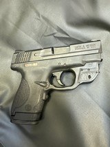 SMITH & WESSON M&P 9 sheild 9MM LUGER (9X19 PARA) - 1 of 2