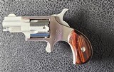 NORTH AMERICAN ARMS Mini-Revolver 22 Mag Rosewood Bird&sbquo;&sbquo;s Head Grip .22 CA - 3 of 3