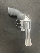 SMITH & WESSON 686-4 .357 MAG - 2 of 3