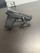 SMITH & WESSON m&p 9 shied ez 9MM LUGER (9X19 PARA) - 1 of 3