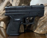 SPRINGFIELD ARMORY XD-40 SUB COMPACT .40 S&W - 2 of 3
