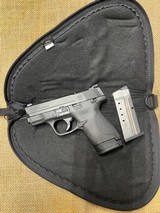 SMITH & WESSON M&P 40 SHIELD .40 S&W - 1 of 2