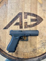 GLOCK G22 GEN 3 .40 S&W - 1 of 3