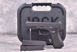 Glock G22Gen 4 .40 S&W - 1 of 3