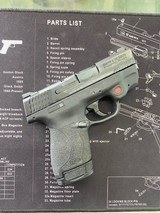 SMITH & WESSON M & P 9 Shield 9MM LUGER (9X19 PARA) - 1 of 2