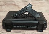 SMITH & WESSON .40 M&P M2.0 .40 S&W - 1 of 3