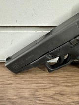 GLOCK 23 GEN 2 .40 S&W - 3 of 3