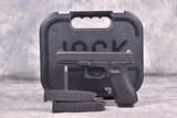 Glock G22
Gen 4 .40 S&W - 1 of 3