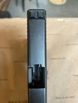 Glock G22
Gen 4 .40 S&W - 3 of 3