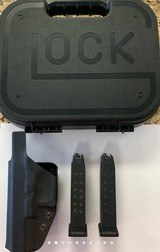 GLOCK 22 GEN 3 .40 CALIBER - 2 of 3